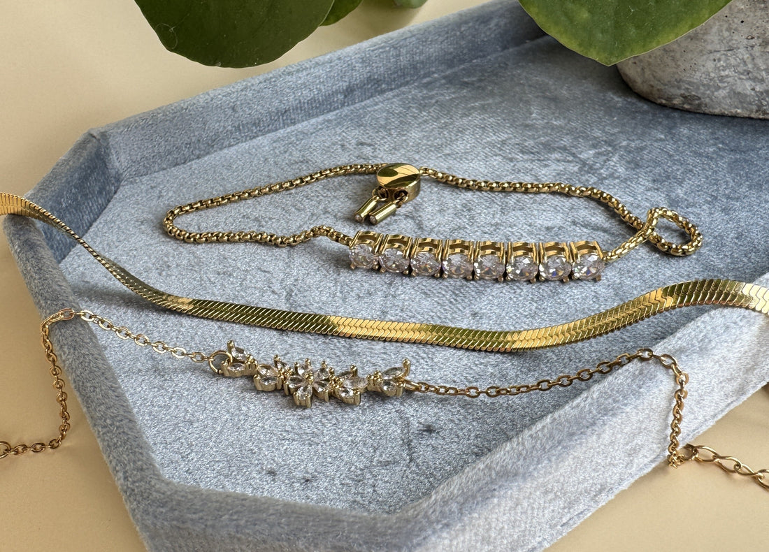 How to Style Bracelets and Bangles for a Chic Day-to-Night Look
