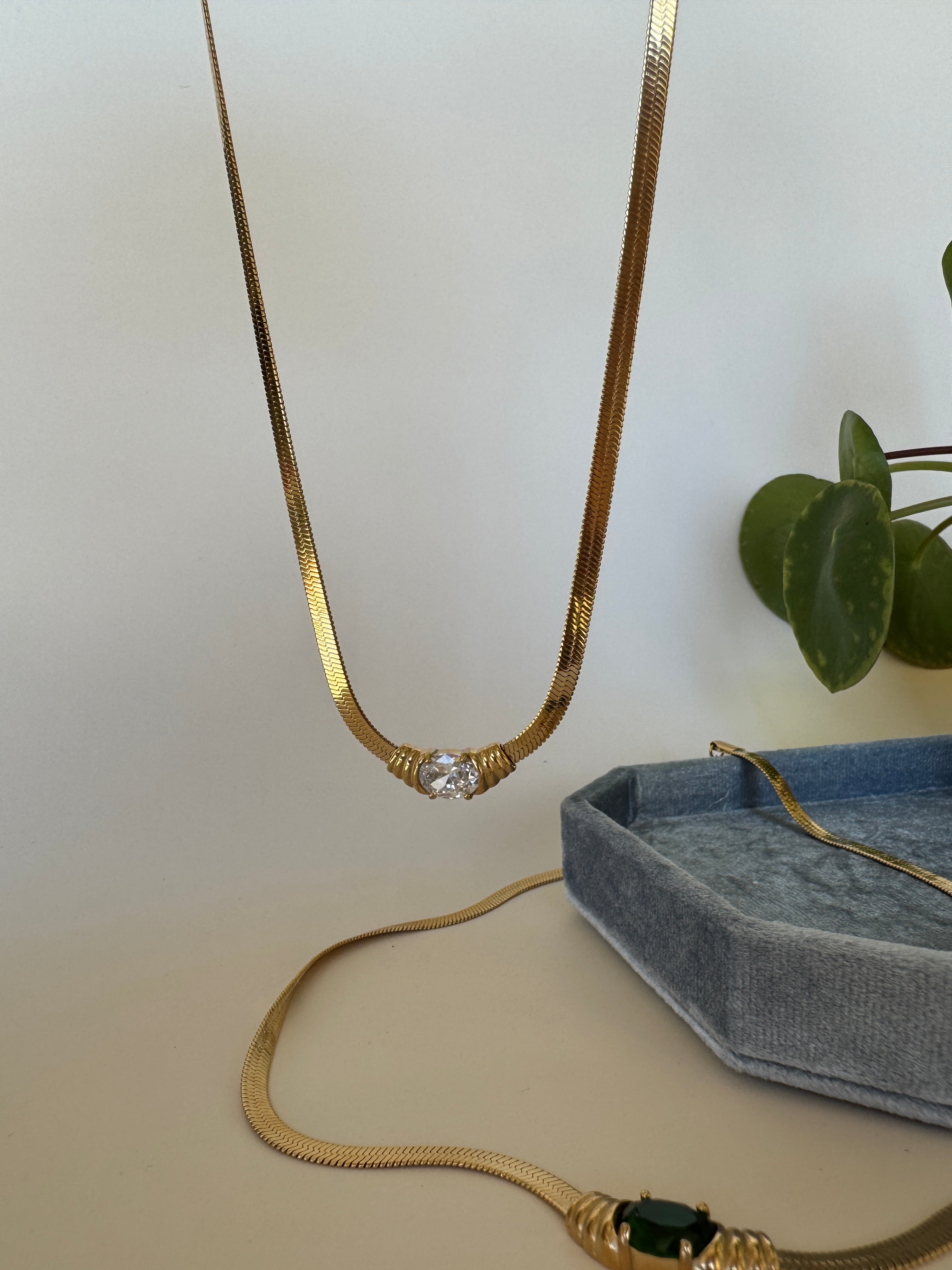 Rosa Necklace - White