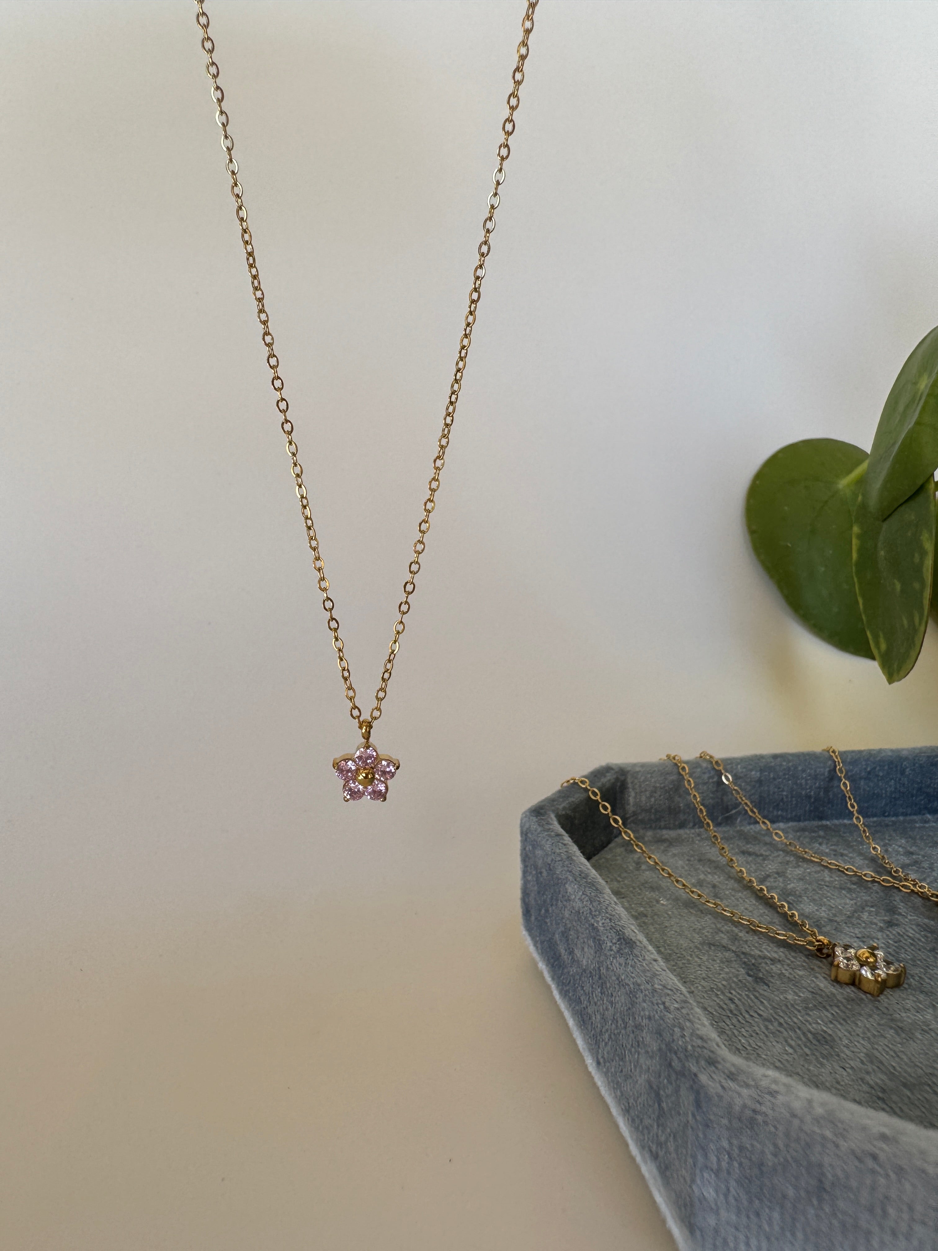 Yasmin Necklace - Pink